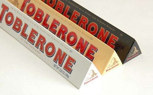 Шоколад в треугольной упаковке Toblerone